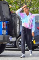 WILLOW SMITH Leaves Whole Foods in Malibu 03/28/2020