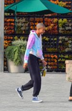 WILLOW SMITH Leaves Whole Foods in Malibu 03/28/2020