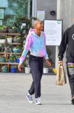 WILLOW SMITH Leaves Whole Foods in Malibu 03/28/2020