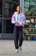 WILLOW SMITH Leaves Whole Foods in Malibu 03/28/2020