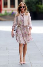 AMANDA HOLDEN Leaves Heart Radio in London 04/08/2020