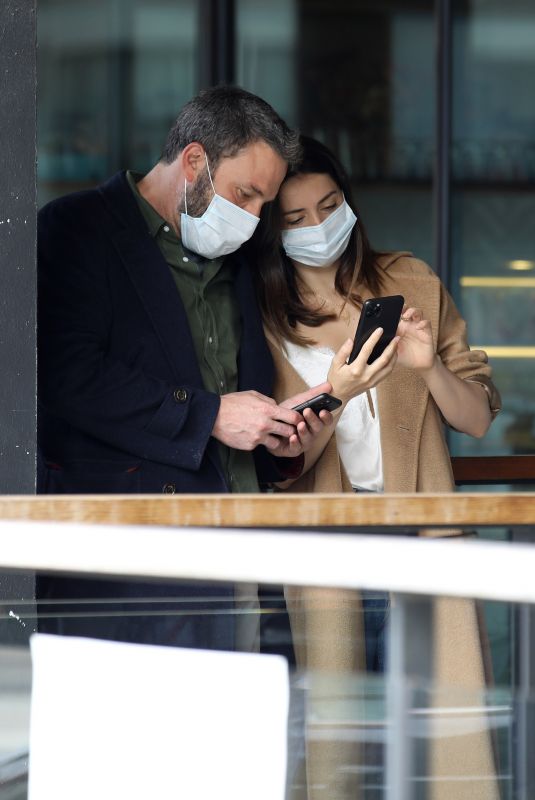 ANA DE ARMAS and Ben Affleck Picking Up Donuts in Santa Monica 04/18/2020