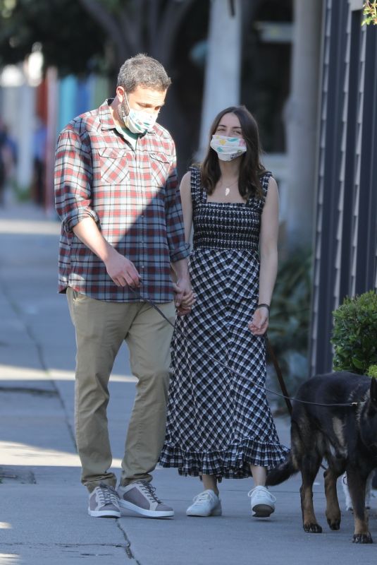 ANA DE ARMAS and Ben Affleck Wearing Masks Out with Their Dog in Venice Beach 04/15/2020
