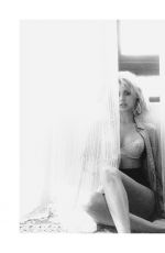 ANA DE ARMAS for Joise