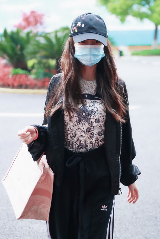 ANGELA YEUNG Arrives at Airport in Shanghai 04/15/2020