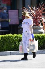 ARIEL WINTER Shopping at Grocery Store in Los Angeles 04/14/2020