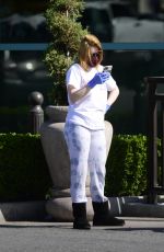 ARIEL WINTER Shopping at Grocery Store in Los Angeles 04/14/2020
