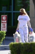 ARIEL WINTER Shopping at Grocery Store in Los Angeles 04/14/2020