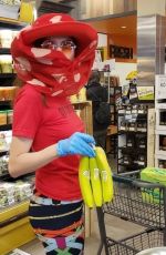 BLANCA BLANCO Shopping at Bristol Farms in Los Angeles 04/10/2020