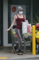 BRANDI GLANVILLE Wearing MAsk Out Shopping in Los Angeles 04/13/2020