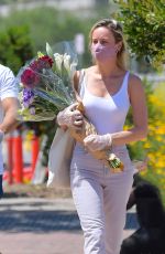 BRIE LARSON and Elijah Allan-blitz at Farmer