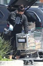 CASSIE VENTURA Wearing Mask Out Shopping in Los Angeles 04/15/2020