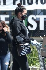 CASSIE VENTURA Wearing Mask Out Shopping in Los Angeles 04/15/2020