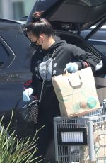 CASSIE VENTURA Wearing Mask Out Shopping in Los Angeles 04/15/2020