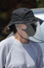 COURTENEY COX Wearing Mask and Face Shields at Whole Foods in Malibu 04/19/2020