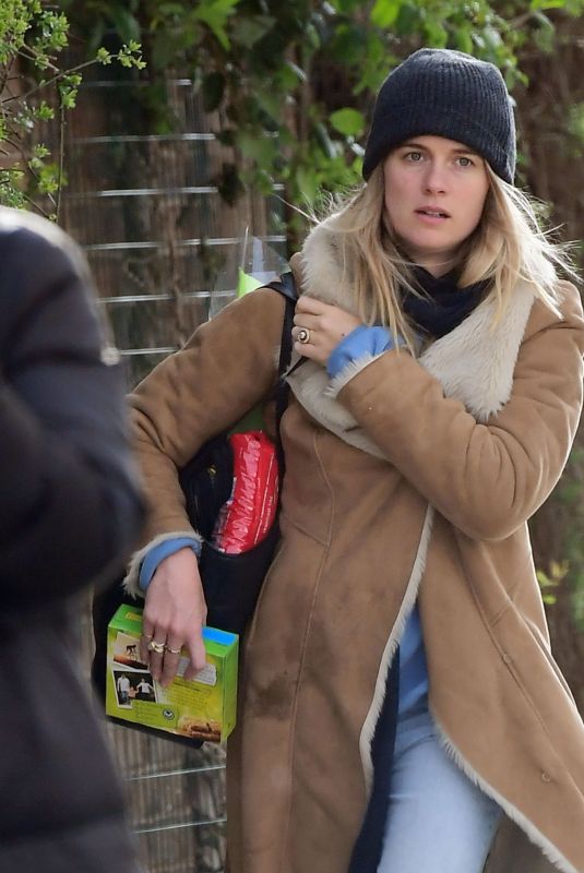 CRESSIDA BONAS Out and About in Notting Hill 03/30/2020