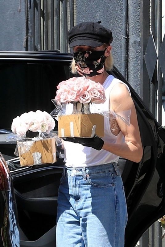 DIANE KRUGER and Norman Reedus Buys Flower in West Hollywood 04/27/2020