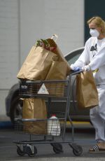 DIANE KRUGER Wearing Mask Out Shopping in Los Angeles 03/31/2020