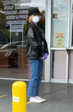 DIANE KRUGER Wearing Mask Out Shopping in Los Angeles 04/05/2020