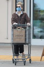 ELIZABETH OLSEN Leaves Erewhon Market in Calabasas 04/20/2020