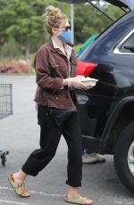 ELIZABETH OLSEN Leaves Erewhon Market in Calabasas 04/20/2020