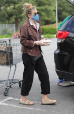 ELIZABETH OLSEN Leaves Erewhon Market in Calabasas 04/20/2020