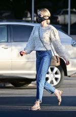 EMMA ROBERTS Wearing Black Mask Out Shopping in Los Angeles 04/16/2020