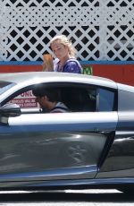 FLORENCE PUGH Wears Gloves Out Sopping in Los Angeles 04/03/2020