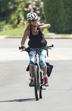 GOLDIE HAWN Out for Bike Ride in Brentwood 04/28/2020