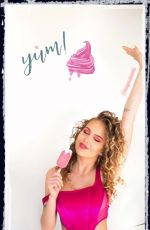 GRETA PAIA - Social Photos