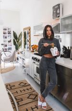 HELEN OWEN - Instagram Photos 04/05/2020