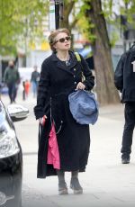 HELENA BONHAM CARTER Shopping at Budgens Supermarket in London 04/08/2020