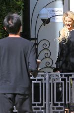 HOLLY MADISON Gets Her Iced Coffee Delivered in Los Angeles 04/16/2020