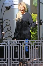 HOLLY MADISON Gets Her Iced Coffee Delivered in Los Angeles 04/16/2020