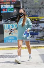 INANNA SARKIS and Matthew Noszka Shopping at Whole Food in Los Angeles 04/26/2020