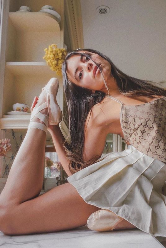 ISABELLA FONTE at a Photoshoot, April 2020