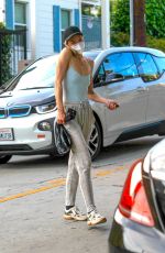 JAIME KING Leaves Liquor Store in Hollywood 04/27/2020