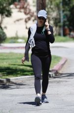 JENNIFER GARNER Out and About in Brentwood 04/21/2020