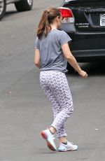 JENNIFER GARNER Out and About in Santa Monica 04/18/2020