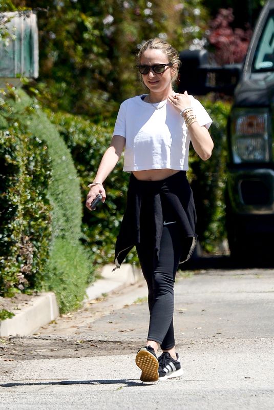 JENNIFER MEYER Out Hiking in Los Angeles 04/17/2020