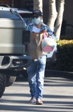 JILLIAN MICHAELS Shopping for Easter Baskets in Los Angeles 04/11/2020