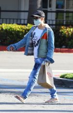 JILLIAN MICHAELS Shopping for Easter Baskets in Los Angeles 04/11/2020