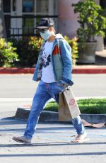 JILLIAN MICHAELS Shopping for Easter Baskets in Los Angeles 04/11/2020