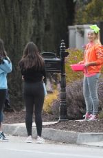 JOJO SIWA Greets Some Fans 04/18/2020