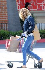 JULIA ROBERTS Wearing Mask and Gloves Sopping at CVS in Los Angeles 04/03/2020