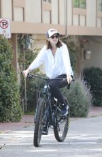 KATHERINE SCHWARZENEGEER Out for Bike Ride in Santa Monica 04/26/2020