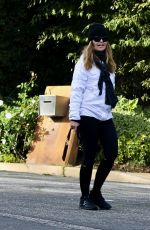 KATHERINE SCHWARZENEGGER and MARIA SHRIVER Out in Santa Monica 04/08/2020