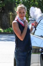 KATHLEEN KINMONT Out Hiking at Fryman Canyon in Studio City 04/21/2020