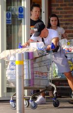 KATIE PRICE Out Shopping in Lndon 04/08/2020