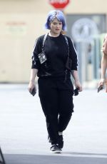 KELLY OSBOURNE Pick Up Take Out Lunch Out in Los Angeles 03/31/2020